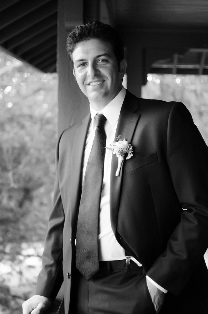 handsome groom at skelly lodge 